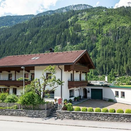 Landhaus Tyrol Mayrhofen Buitenkant foto
