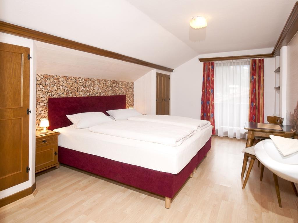 Landhaus Tyrol Mayrhofen Kamer foto