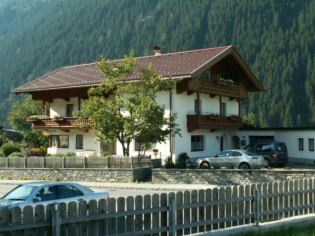 Landhaus Tyrol Mayrhofen Buitenkant foto