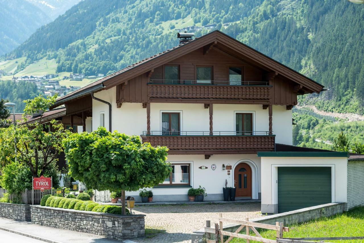 Landhaus Tyrol Mayrhofen Buitenkant foto